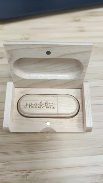 Memoria USB personalizada: muestra de trabajo de STAMPACOS