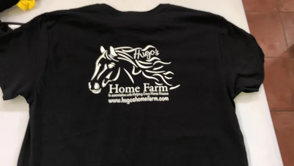 Camiseta Home Farm negra: muestra de trabajo de STAMPACOS