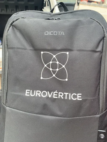 Mochila de empresa: muestra de trabajo de STAMPACOS