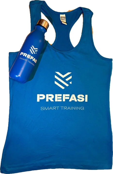 Prefasi · camiseta deportiva y botella: fotografía real de un trabajo realizado en STAMPACOS